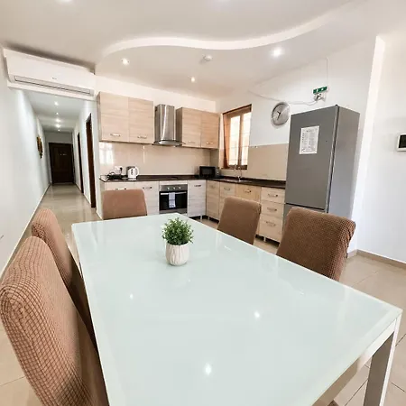 Spacious 3-bedroom With Balcony, Prime Location, 5-min Walk To Seafront * Gzira