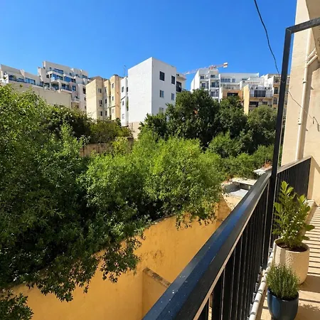 Spacious 3-bedroom With Balcony, Prime Location, 5-min Walk To Seafront * Gzira
